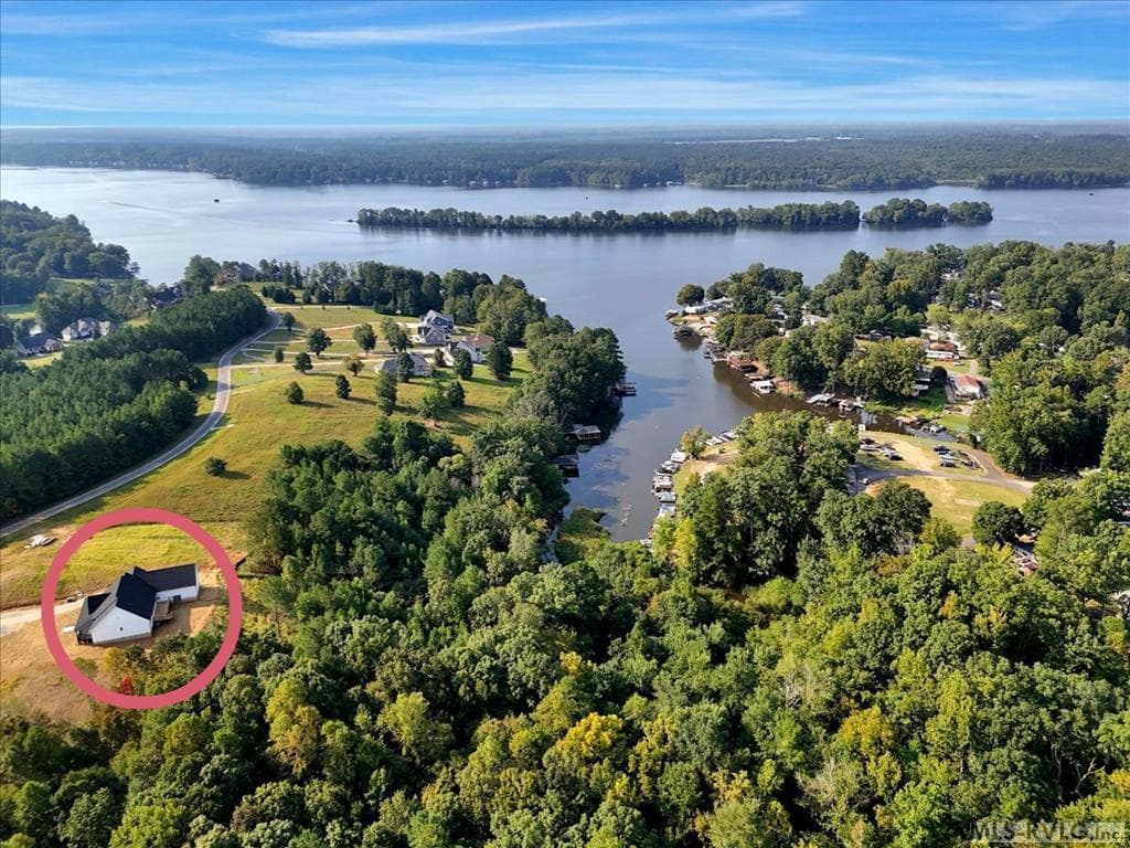 880 Starboard Drive, Bracey VA 23919