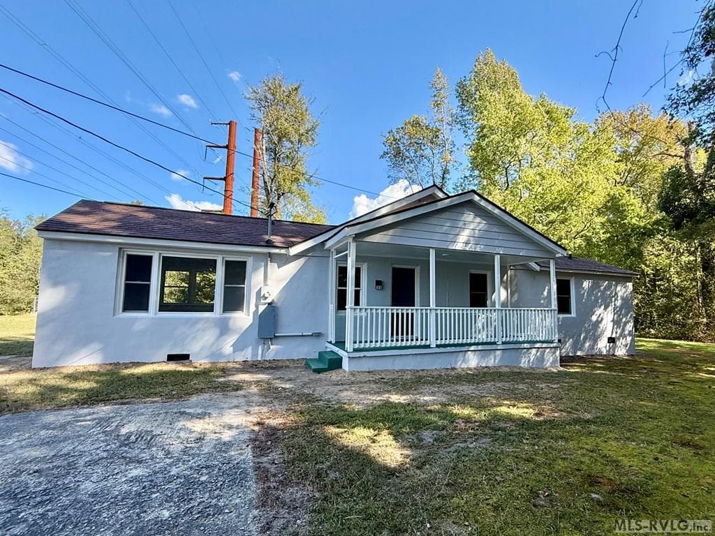 1914 Glover St, Roanoke Rapids NC 27870 photo 2