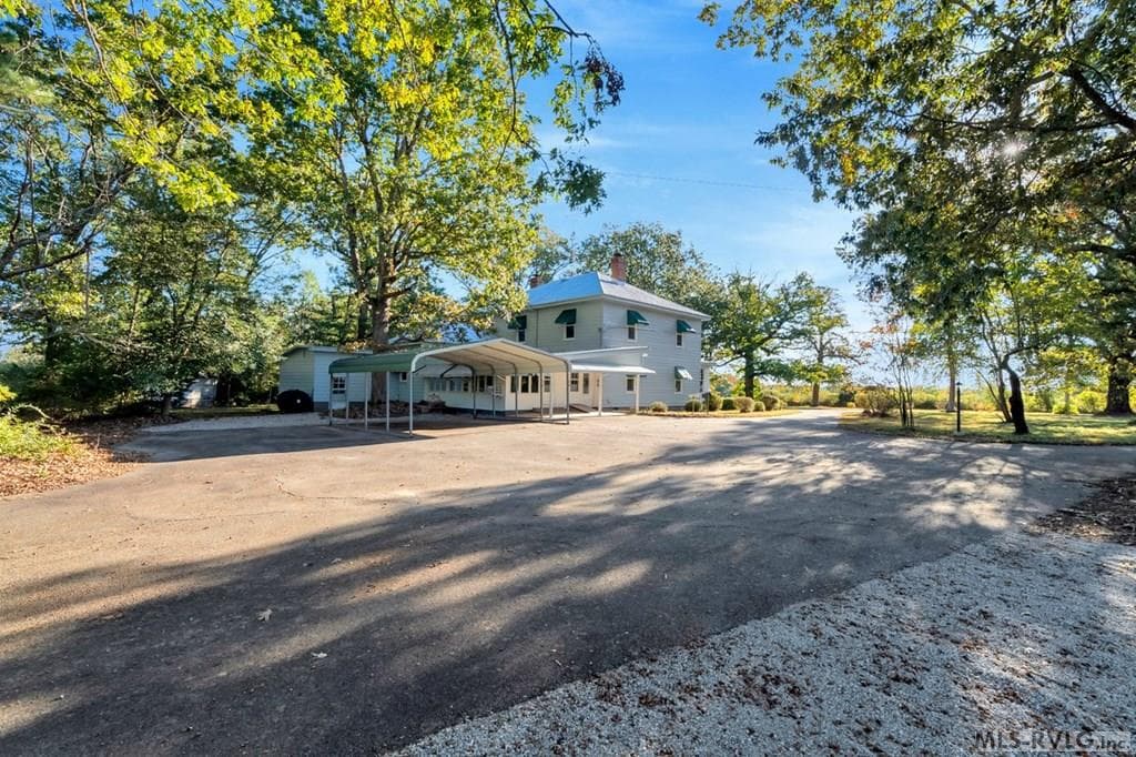 4198 Goodes Ferry Road, South Hill VA 23970 photo 5