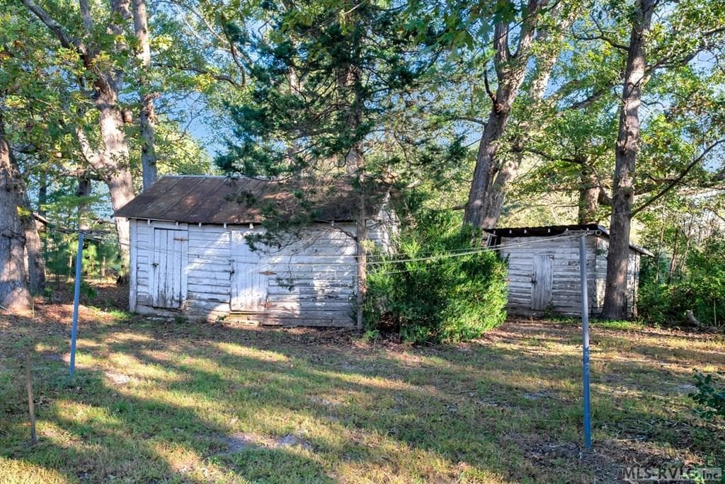 4198 Goodes Ferry Road, South Hill VA 23970 photo 8