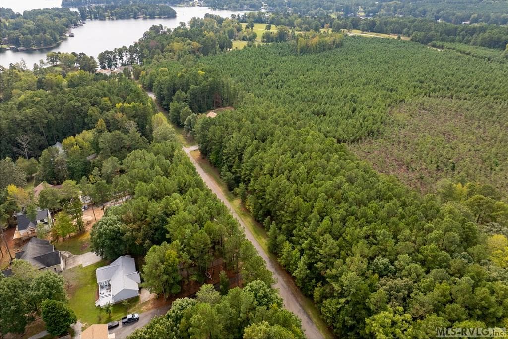 20 Waterside Dr, Henrico NC 27842 photo 2