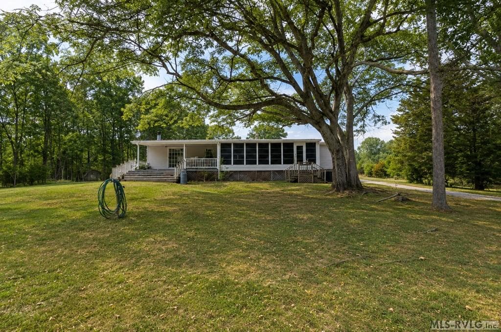 900 Buffalo Creek Road, Buffalo Junction VA 24529 photo 3