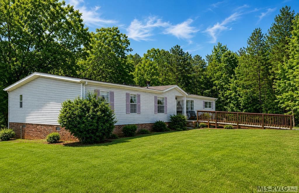 900 Buffalo Creek Road, Buffalo Junction VA 24529