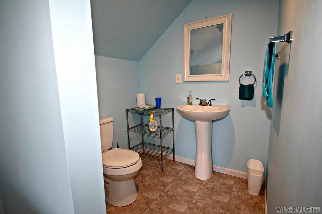 Upstairs Half-Bath