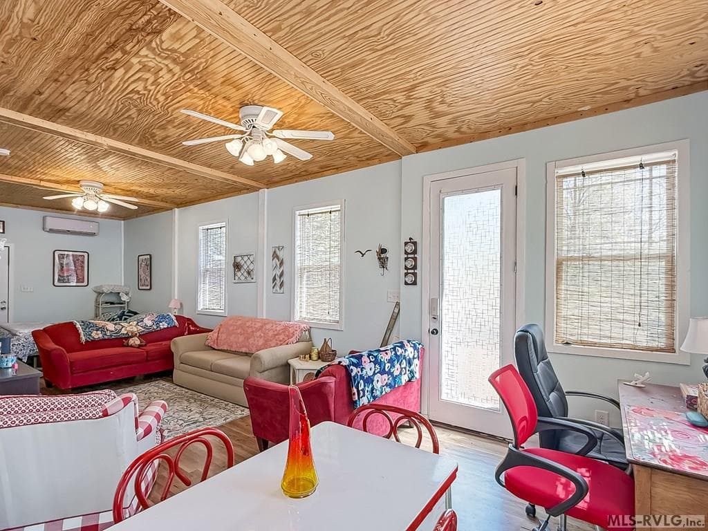 449 Gila Trail, Bracey VA 23919 photo 4
