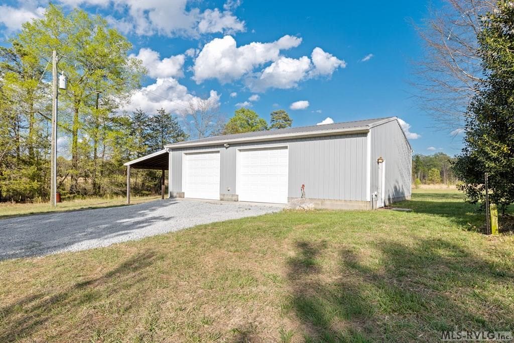 1895 Cemetery Rd, Chase City VA 23924 photo 7