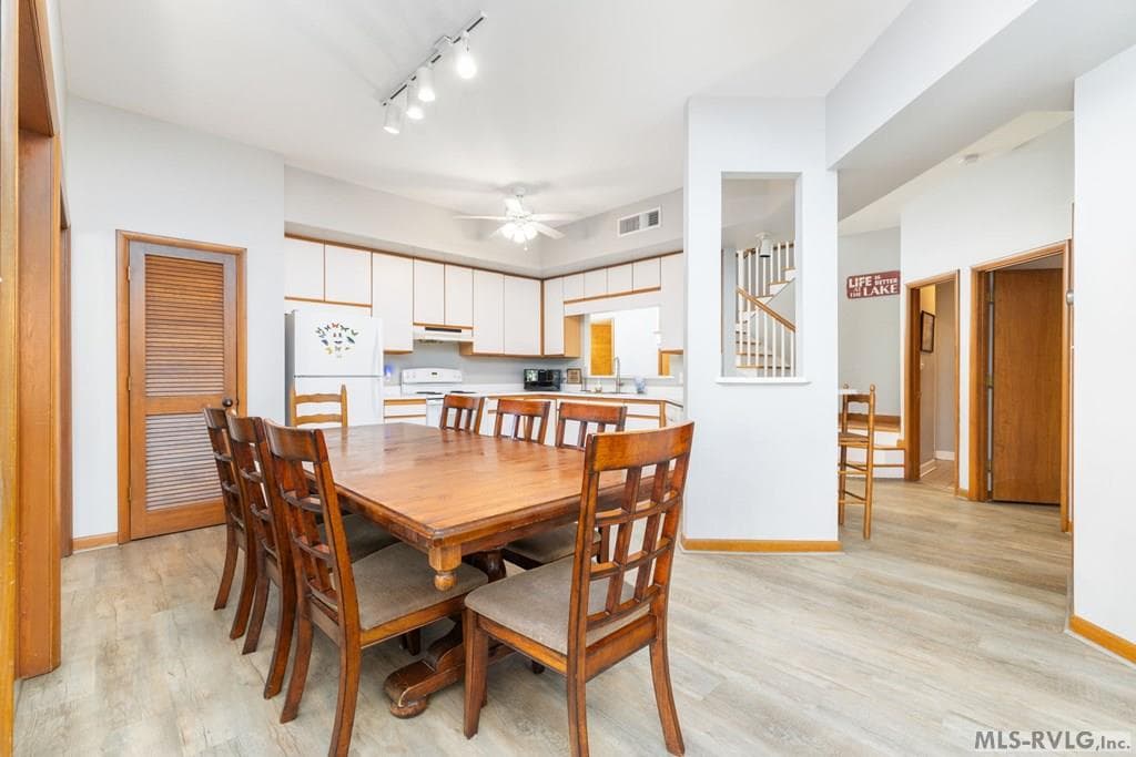 Lower Level Kitchen & Dining