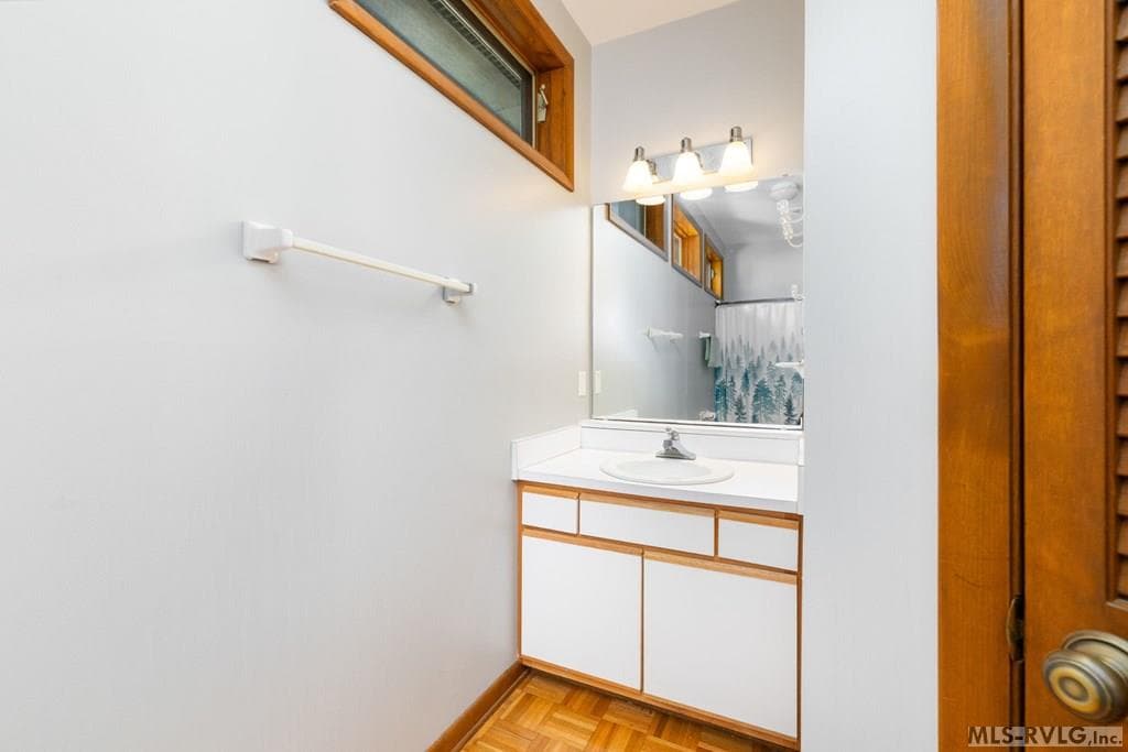 Bathroom 4