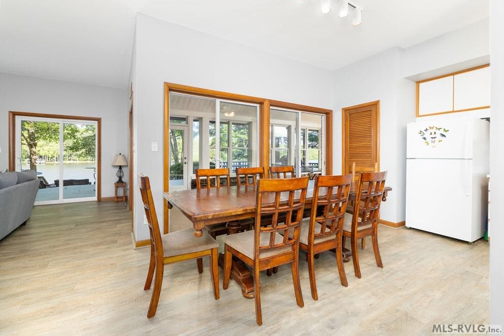 Lower Level Kitchen & Dining