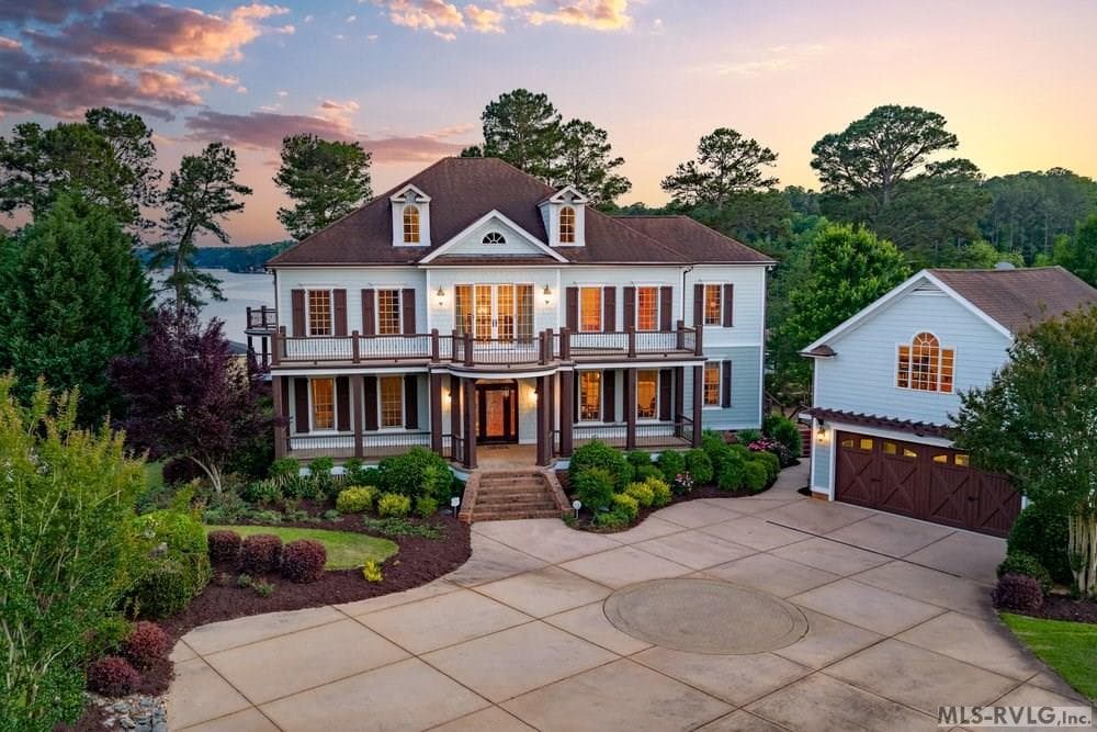 381 West Bend Dr., Gasburg VA 23857