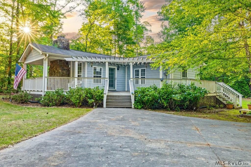 199 N Holiday Dr, Macon NC 27551
