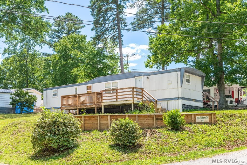 108 Elkhorn Trail, Bracey VA 23919