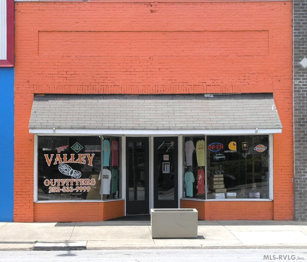 923 Roanoke Avenue, Roanoke Rapids NC 27870