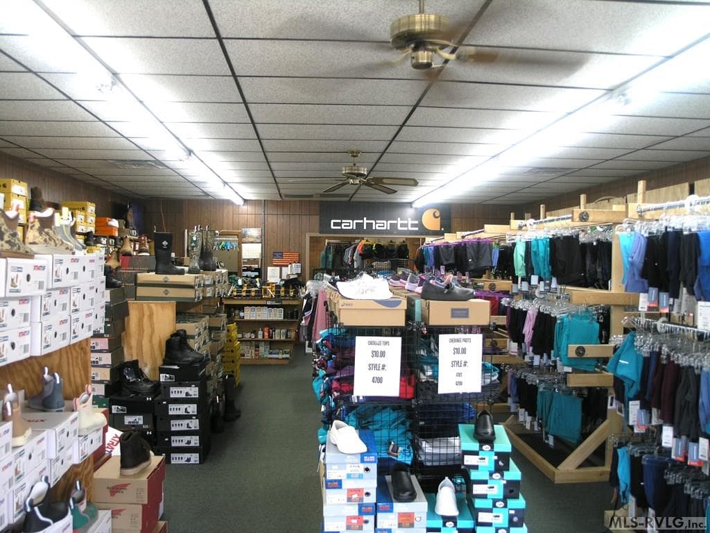 923 Roanoke Avenue, Roanoke Rapids NC 27870 photo 5