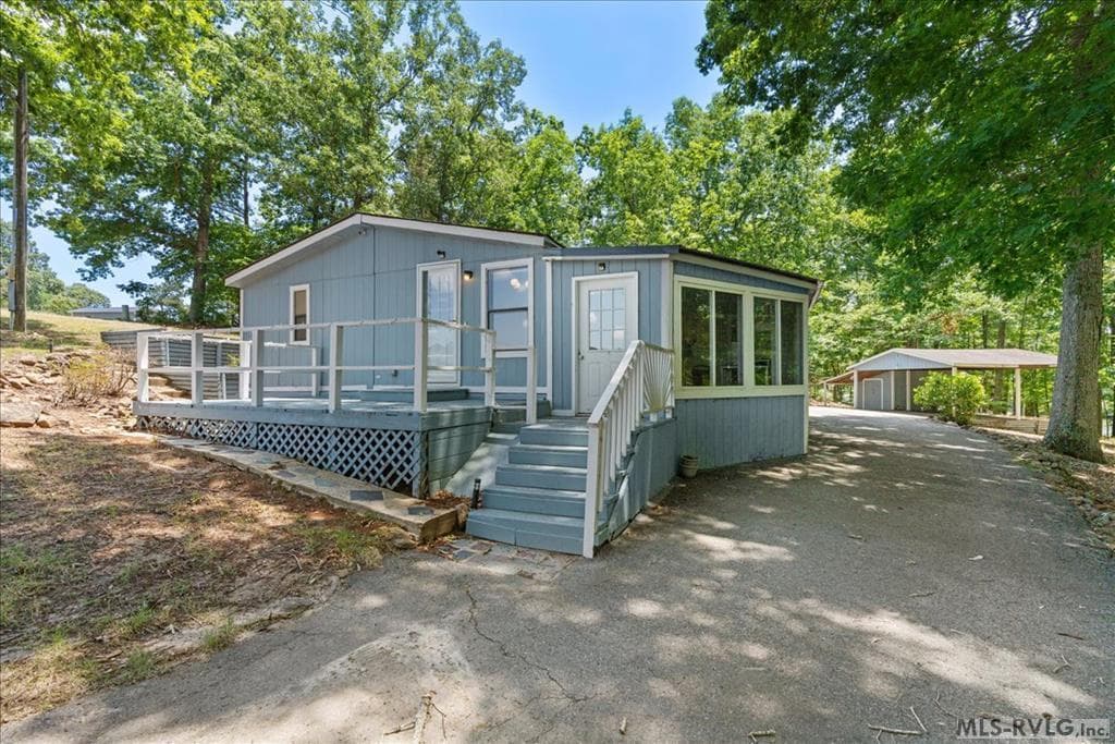 960 Poplar Creek Road, Bracey VA 23919 photo 3