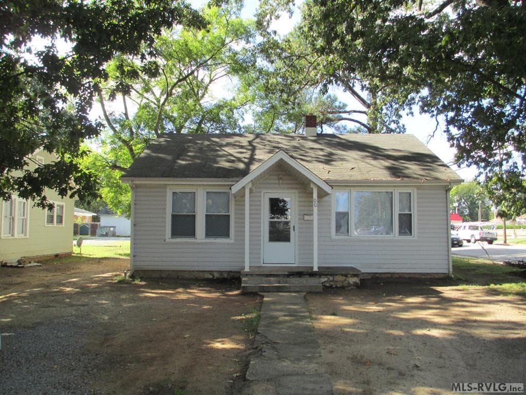 1001 Jefferson Street, Roanoke Rapids NC 27870