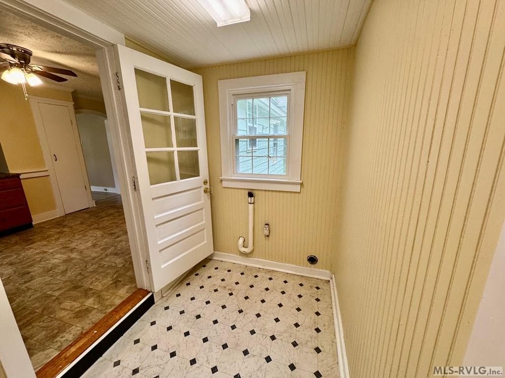 284-Utility Room