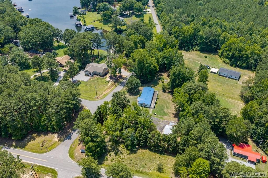 124 Pineview Drive, Henrico NC 27842 photo 3