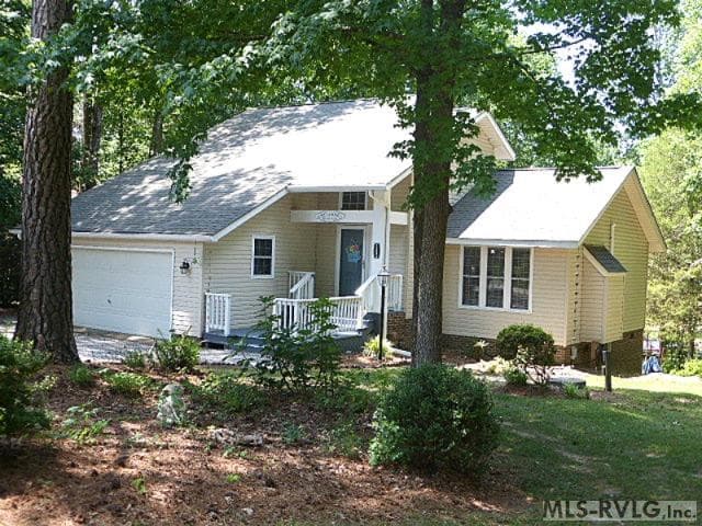 142 Windy Pointe Circle, Henrico NC 27842