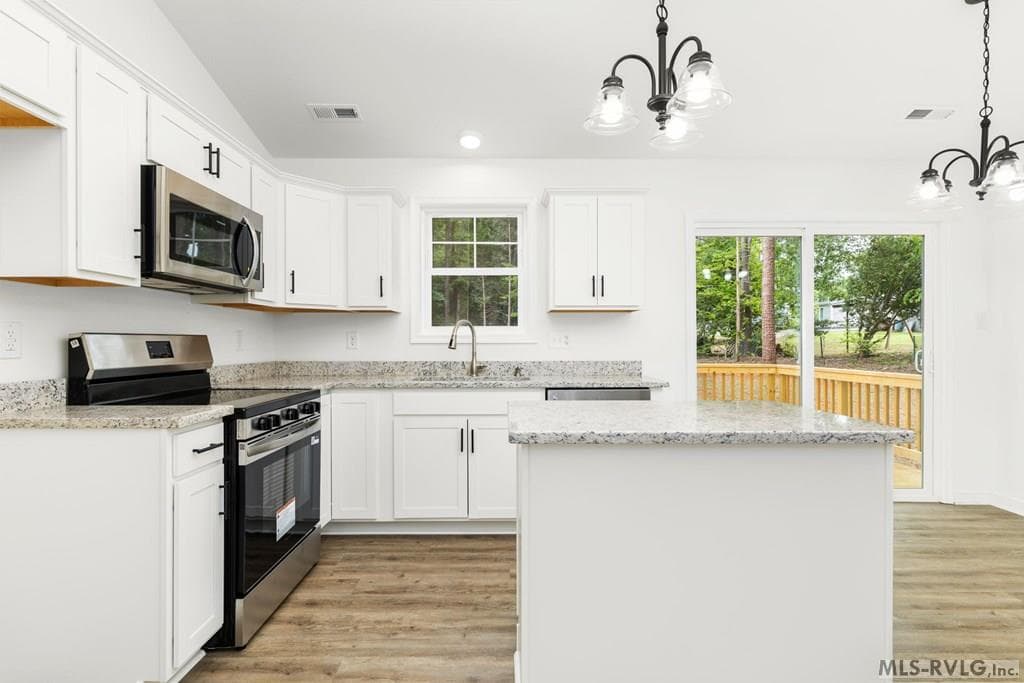 Residential/Vacation at 208 Chestnut Dr., Bracey VA 23919, Bracey, photo 2 of 53