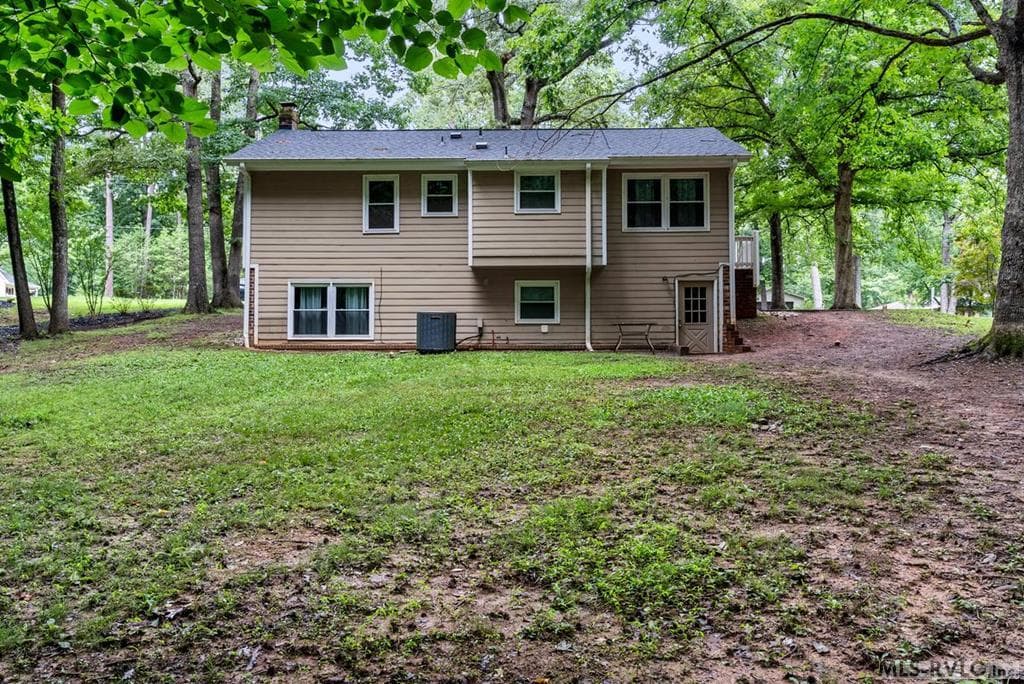 404 Benton Street, South Hill VA 23970 photo 5