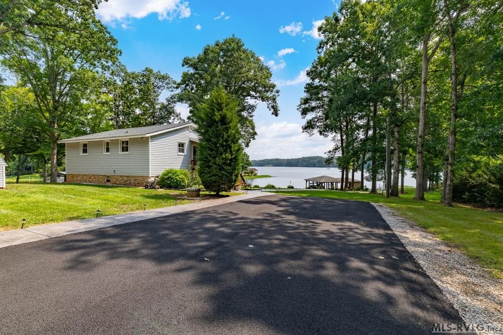 Residential/Vacation at 118 Paradise Pt, Macon NC 27551, Macon, photo 12 of 68