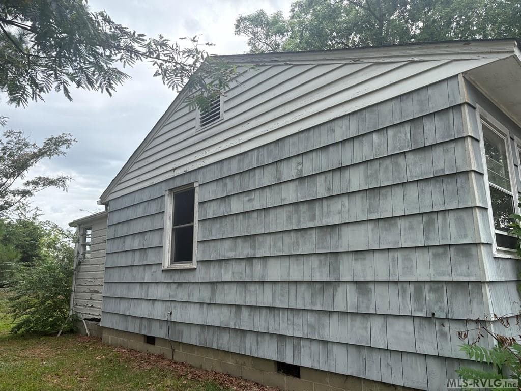 1513 Bolling Rd, Roanoke Rapids NC 27870 photo 2