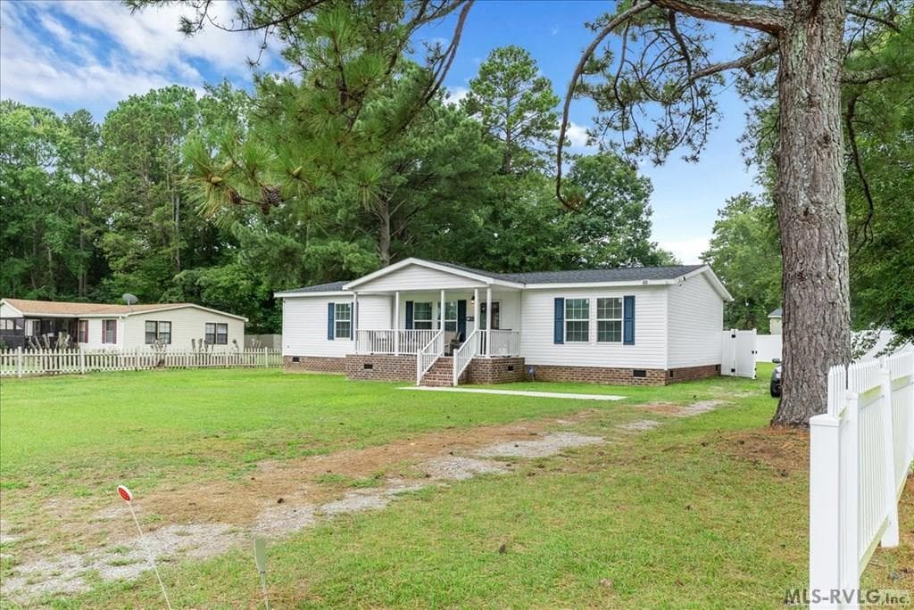 87 Matthews Street, Roanoke Rapids NC 27870 photo 2