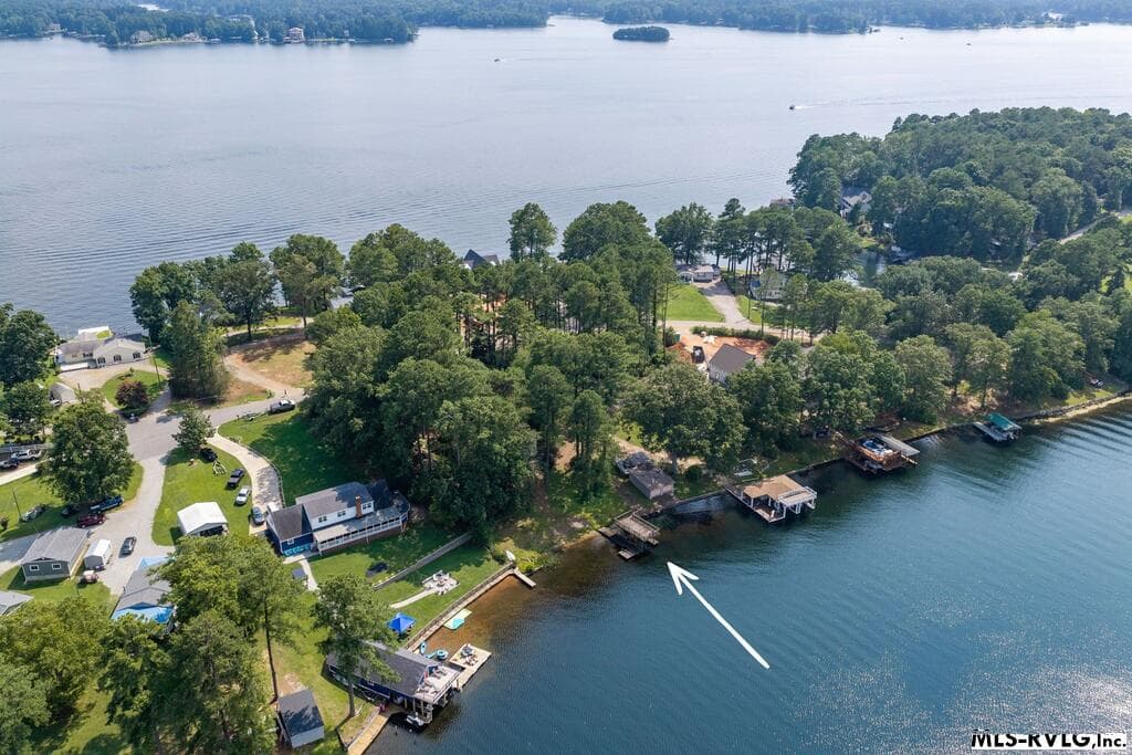 399 Pineview Dr, Henrico NC 27842