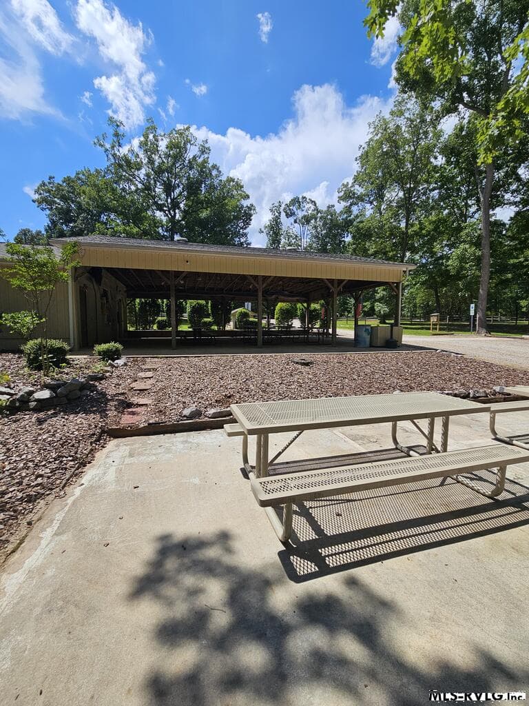 Cook Out Time, Is it time for a cook out this fall? Nice place to enjoy all your lake time fun.