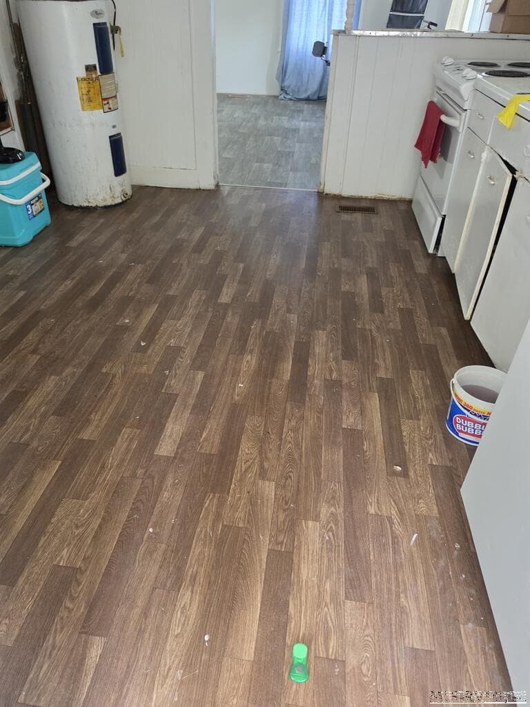 513 Hinson St, Roanoke Rapids NC 27870 photo 2