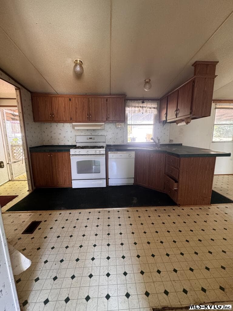 1736 Great Creek Drive, La Crosse VA 23950 photo 9