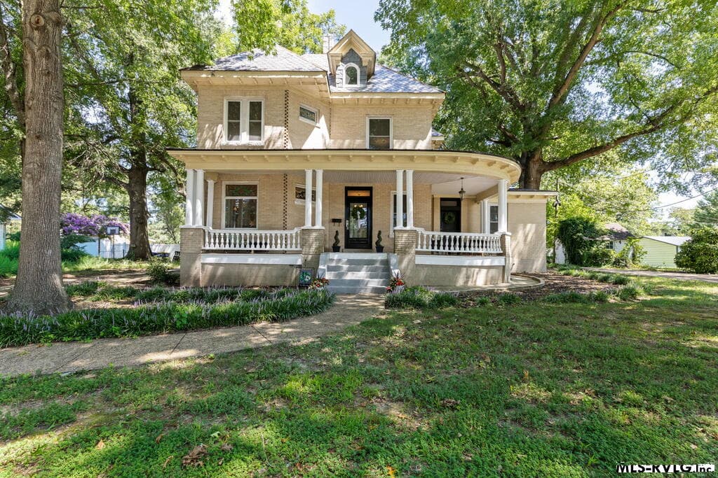 221 Franklin Street, South Hill VA 23970