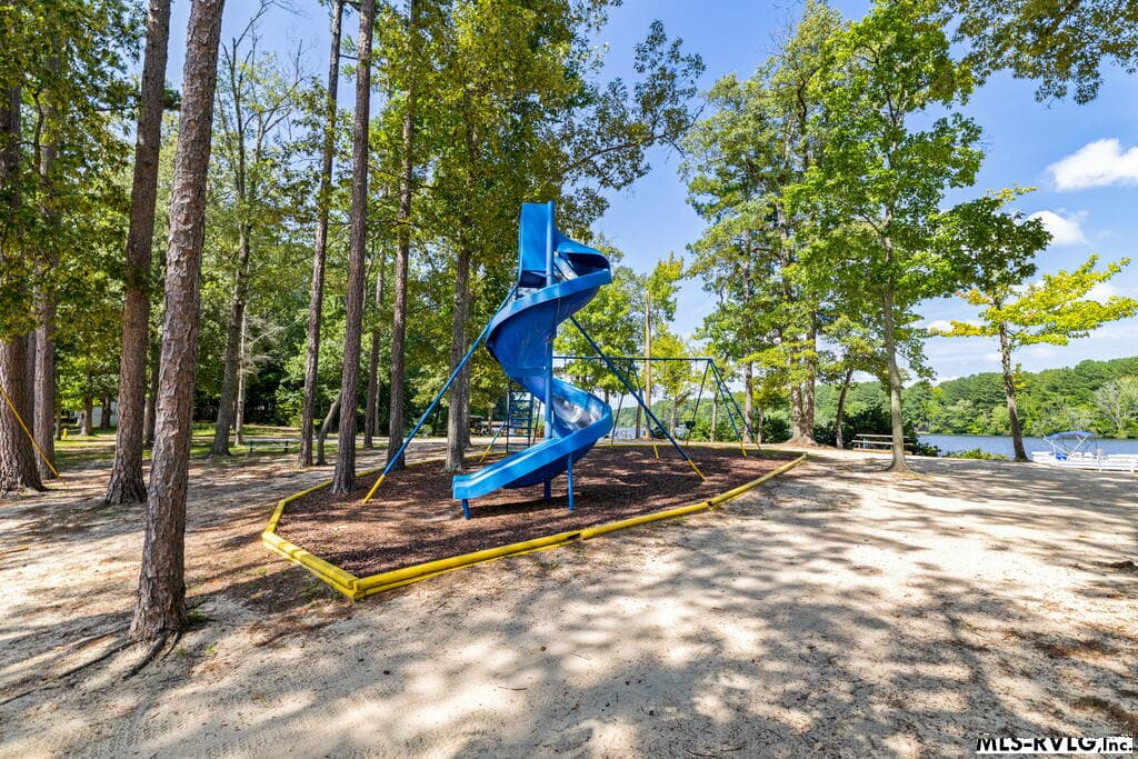675 Hawthorne Dr, Bracey VA 23919 photo 40