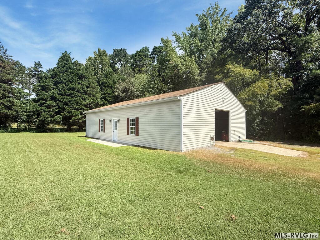 Residential/Vacation at 904 Forest Ln, South Hill VA 23970, South Hill, photo 33 of 68