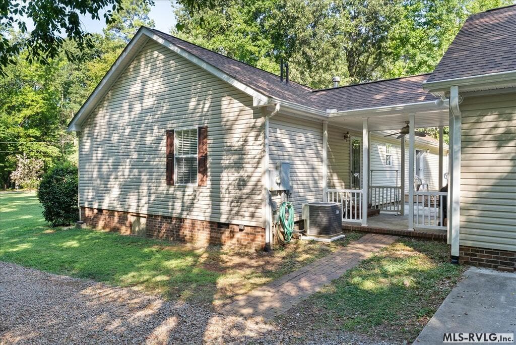 Modular-Off Frame,Residential/Vacation at 124 Lakeview Drive, Bracey VA 23919, Bracey, photo 6 of 41