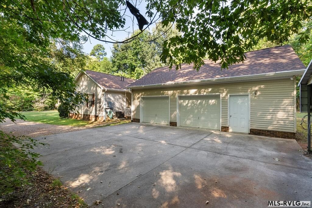 Modular-Off Frame,Residential/Vacation at 124 Lakeview Drive, Bracey VA 23919, Bracey, photo 7 of 41
