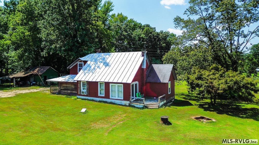 Residential/Vacation at 652 Bailey Dr, Chase City VA 23924, Chase City, photo 2 of 46