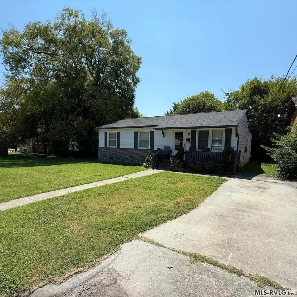 Residential/Vacation at 204 Ruffin St, Emporia VA 23847, Emporia, photo 2 of 7