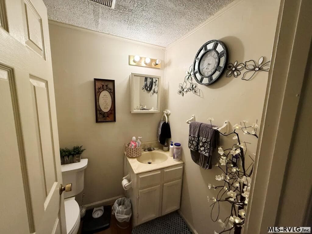 Residential/Vacation at 204 Ruffin St, Emporia VA 23847, Emporia, photo 3 of 7