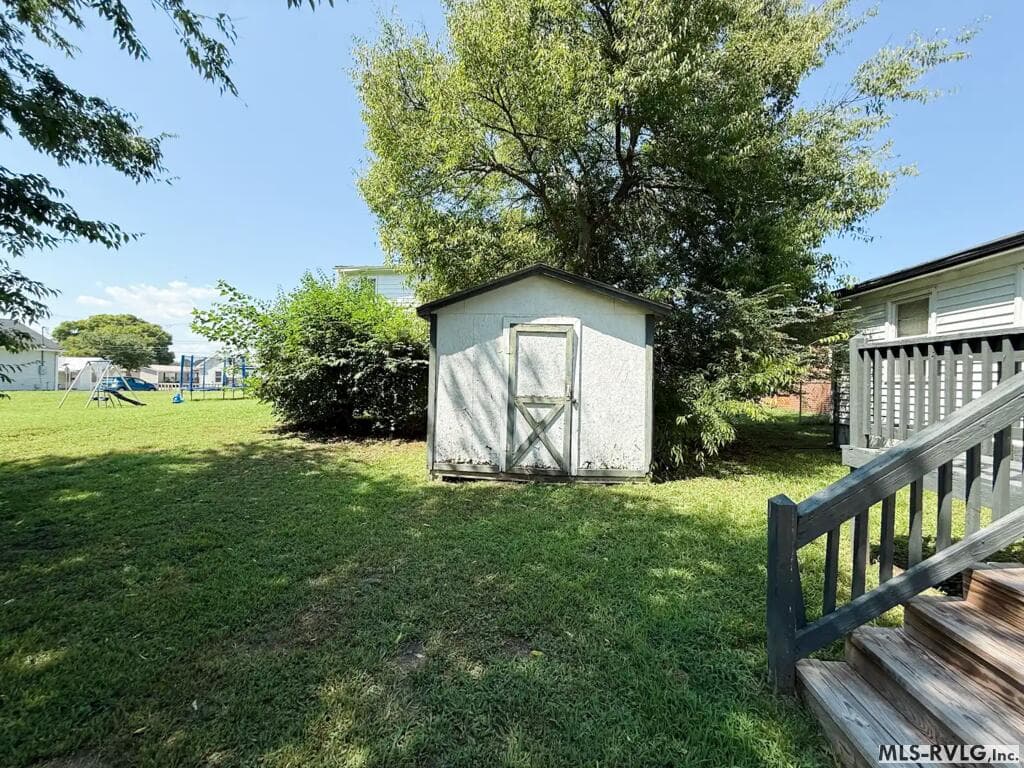 Residential/Vacation at 204 Ruffin St, Emporia VA 23847, Emporia, photo 5 of 7