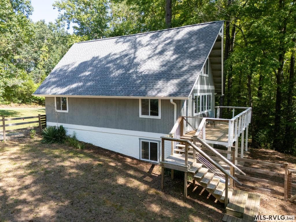 639 Holly Grove Ln, Bracey VA 23919