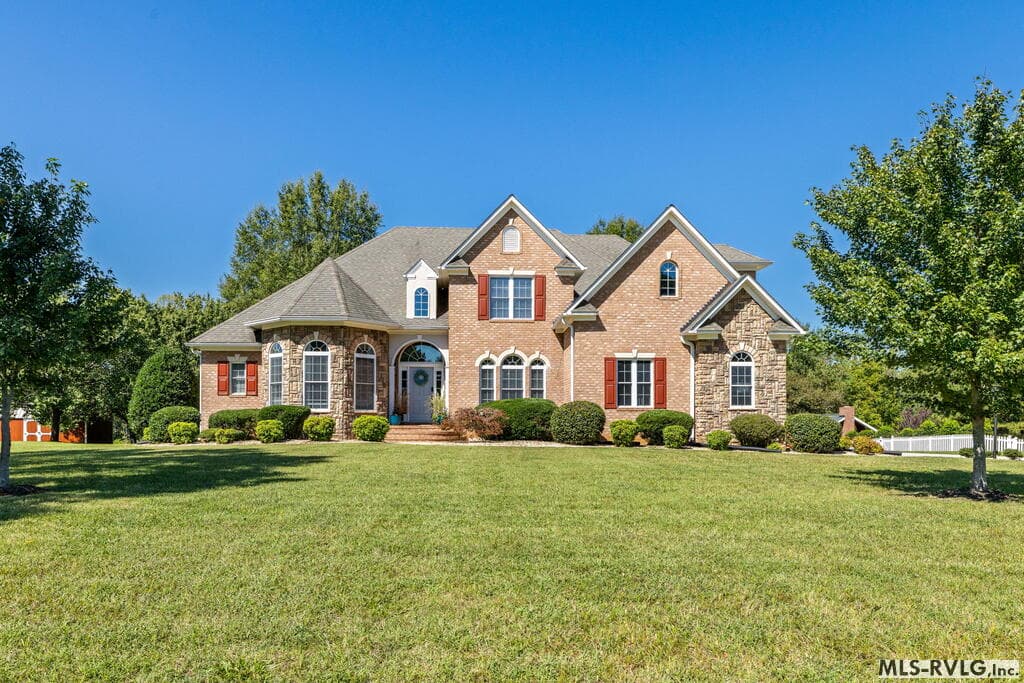211 Apple Street, South Hill VA 23970