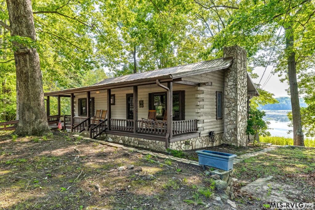 496 Hinton Mill Road, Boydton VA 23917