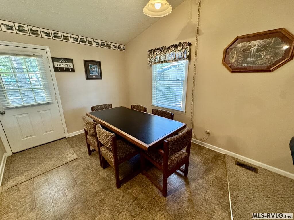 Residential/Vacation at 994 Strawberry Lane, Buffalo Junction VA 24529, Buffalo Junction, photo 7 of 35