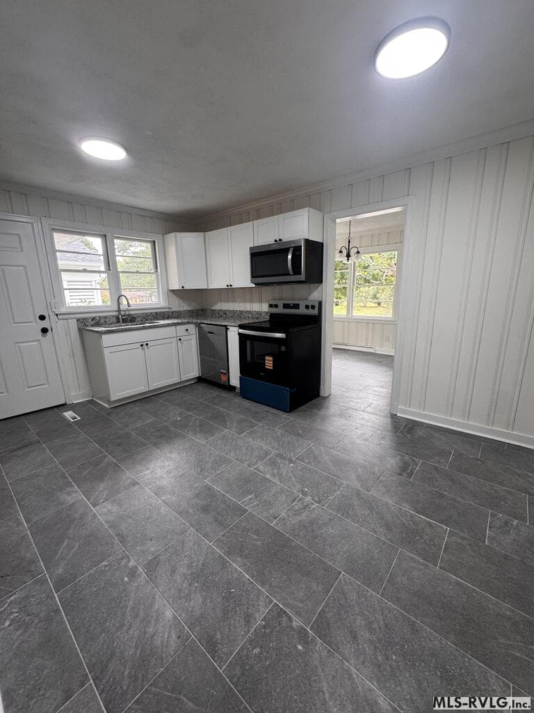 Residential/Vacation at 627 Peachtree Street, Emporia VA 23847, Emporia, photo 11 of 15