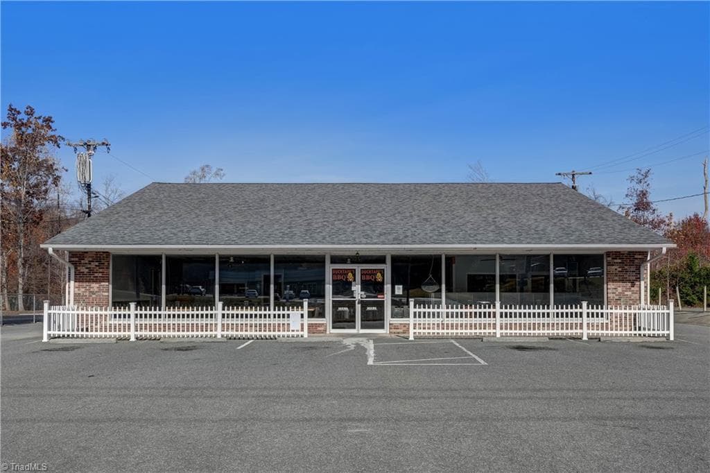 Remarks at 247 W Kings Highway, Eden NC 27288, Eden, photo 17 of 100
