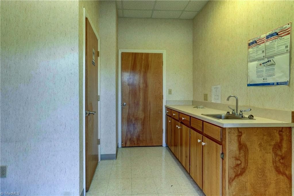 Remarks at 247 W Kings Highway, Eden NC 27288, Eden, photo 79 of 100