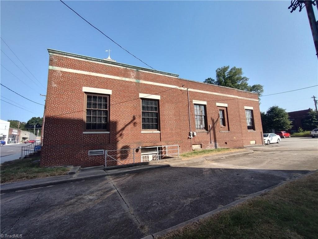 634 Monroe Street, Eden NC 27288