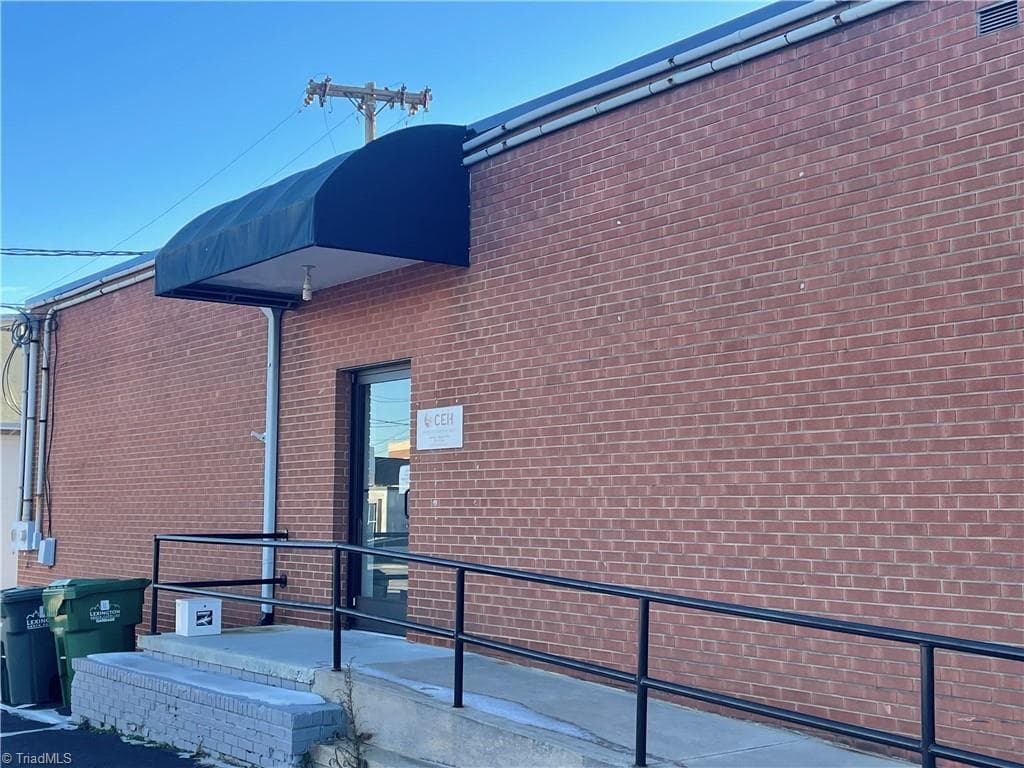 Office at 102-C W 1st Avenue, Lexington NC 27292, Lexington, photo 3 of 24